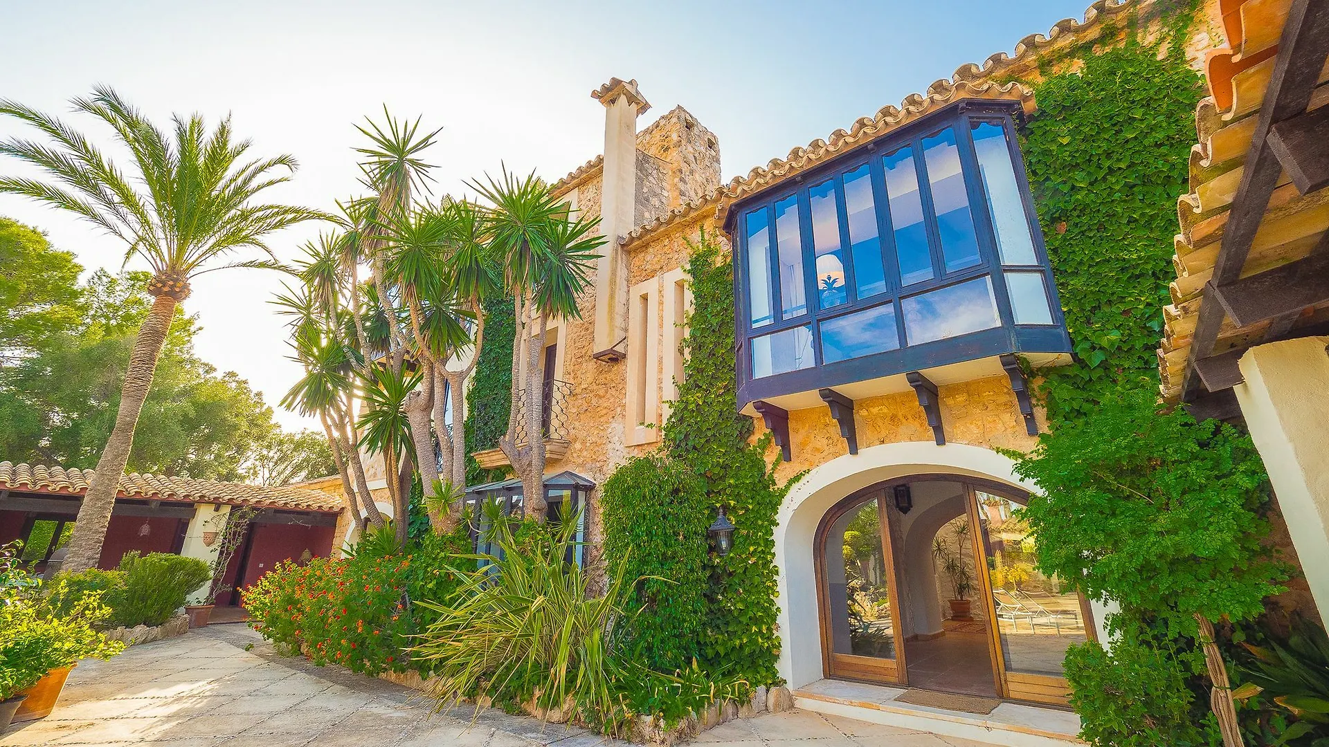 Villa Portol 0*,  Spain